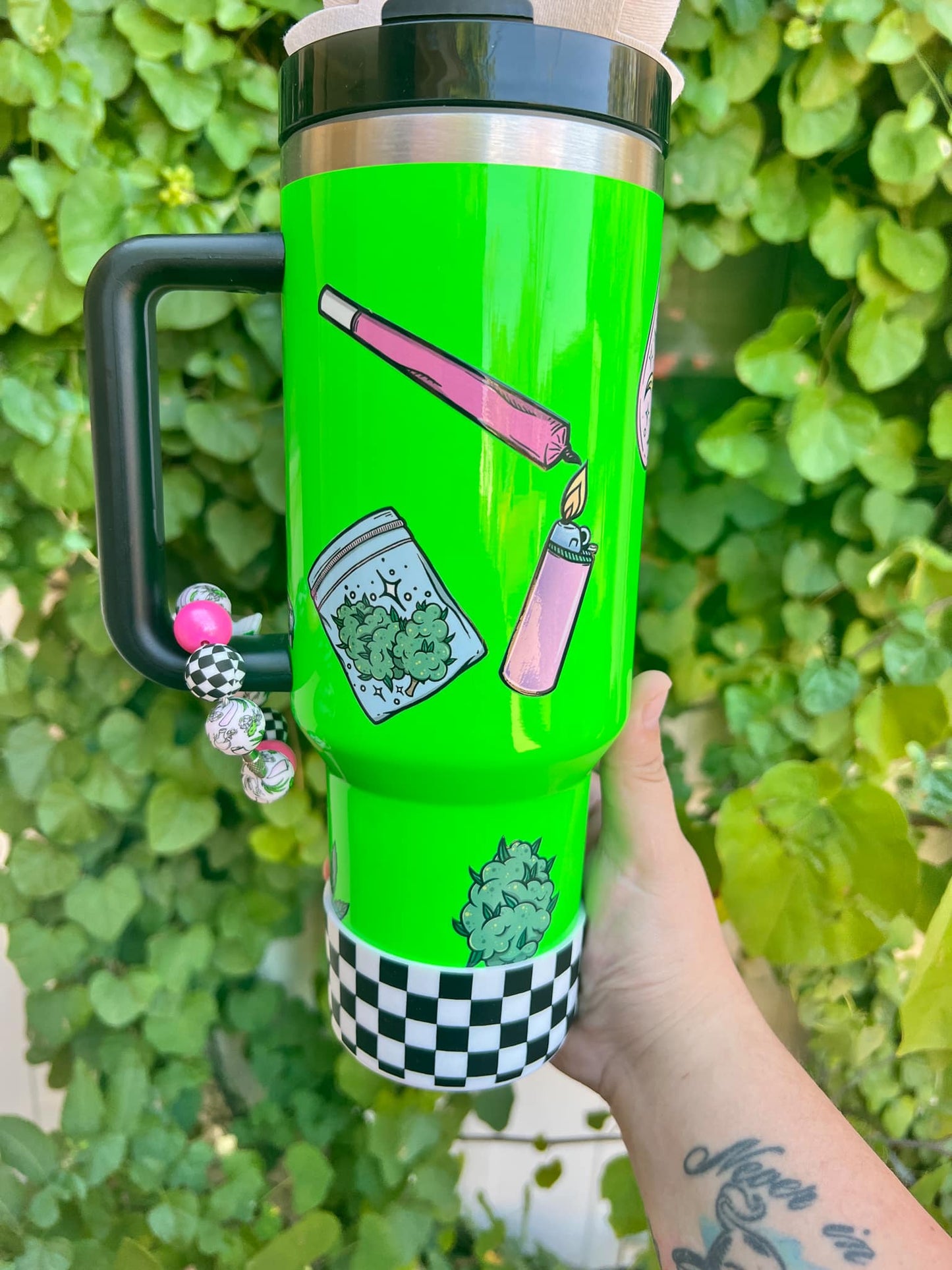 GREEN GRASS - MARY JANE 40OZ TUMBLER